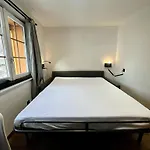 Situé Au Centre *